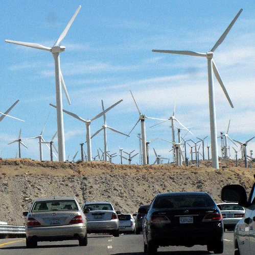 Driving into future in North Palm Springs (California). Picture from David Dooley (Flickr)